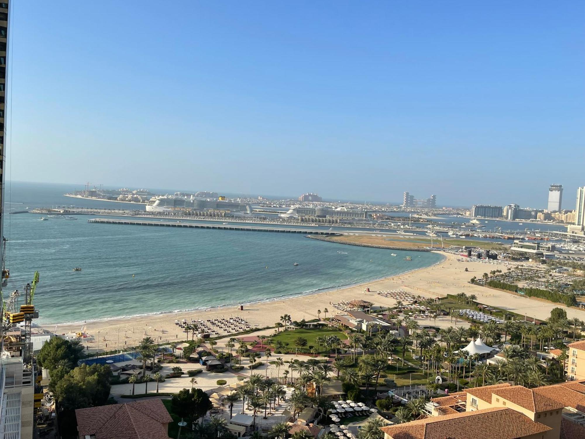 Seaview Beach Hostel Jbr - Walk To Beach - Gym - Pool - Metro Station Dubai Exterior photo