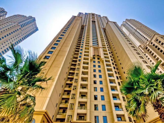 Seaview Beach Hostel Jbr - Walk To Beach - Gym - Pool - Metro Station Dubai Exterior photo